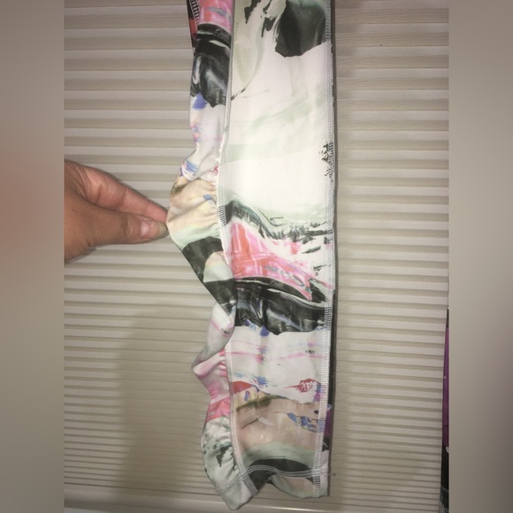 Lululemon Athletica Running Speed Tight III Leggings. Size 4. - Picture 11 of 17